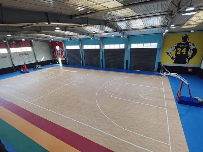 篮球场地胶运动空间地面材料的新选择(图3)